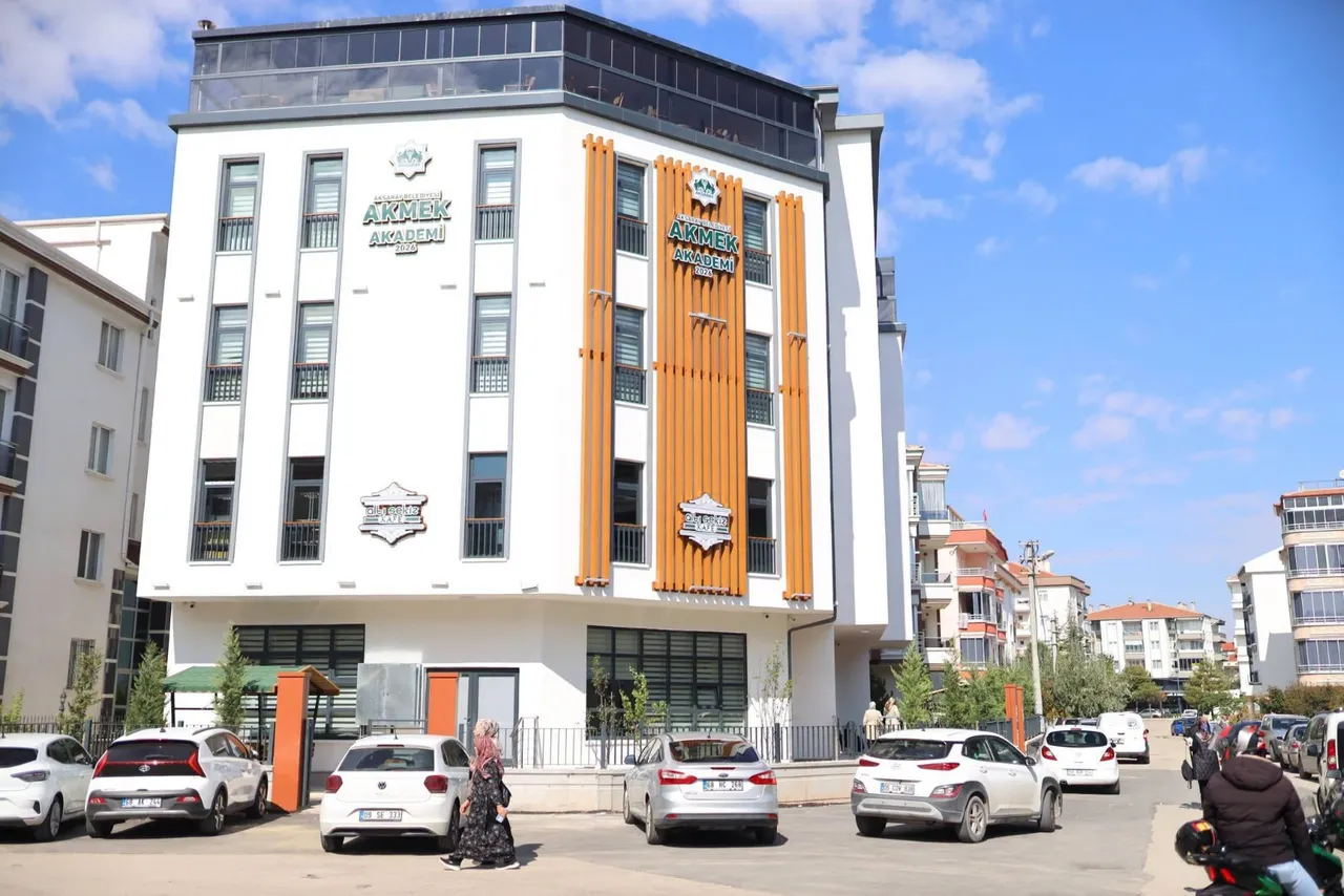 Akademi AKMEK’te ilk kurslar başladı, ilk heyecan yaşandı