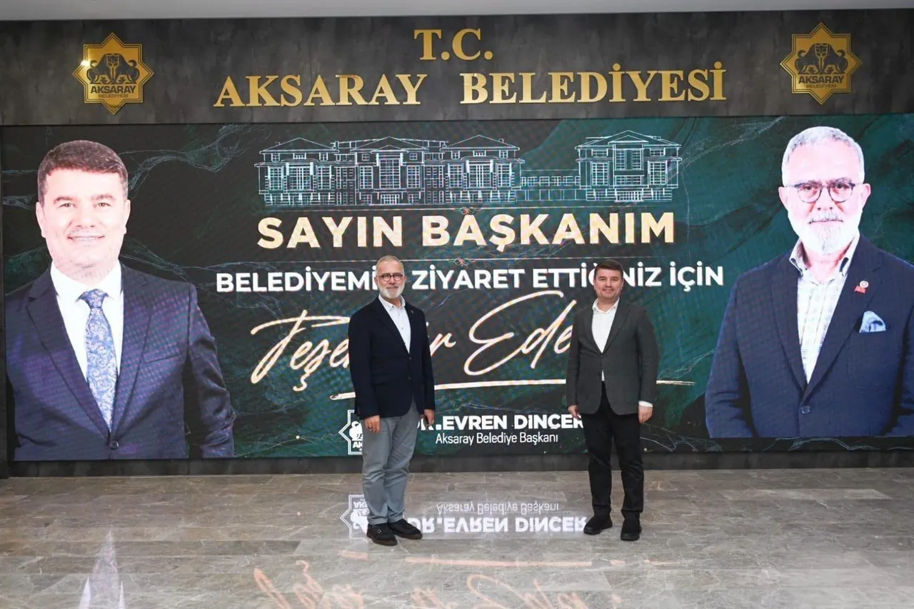 Yenişehirlioğlu’ndan Aksaray Belediyesi’nin yeni hizmet binası ve millet bahçesine tam not
