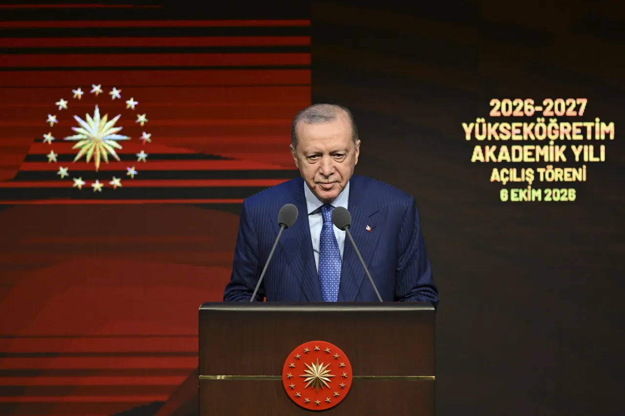 BEÜ Rektörü Elmastaş, 2026-2027 Akademik Yılı açılış törenine katıldı