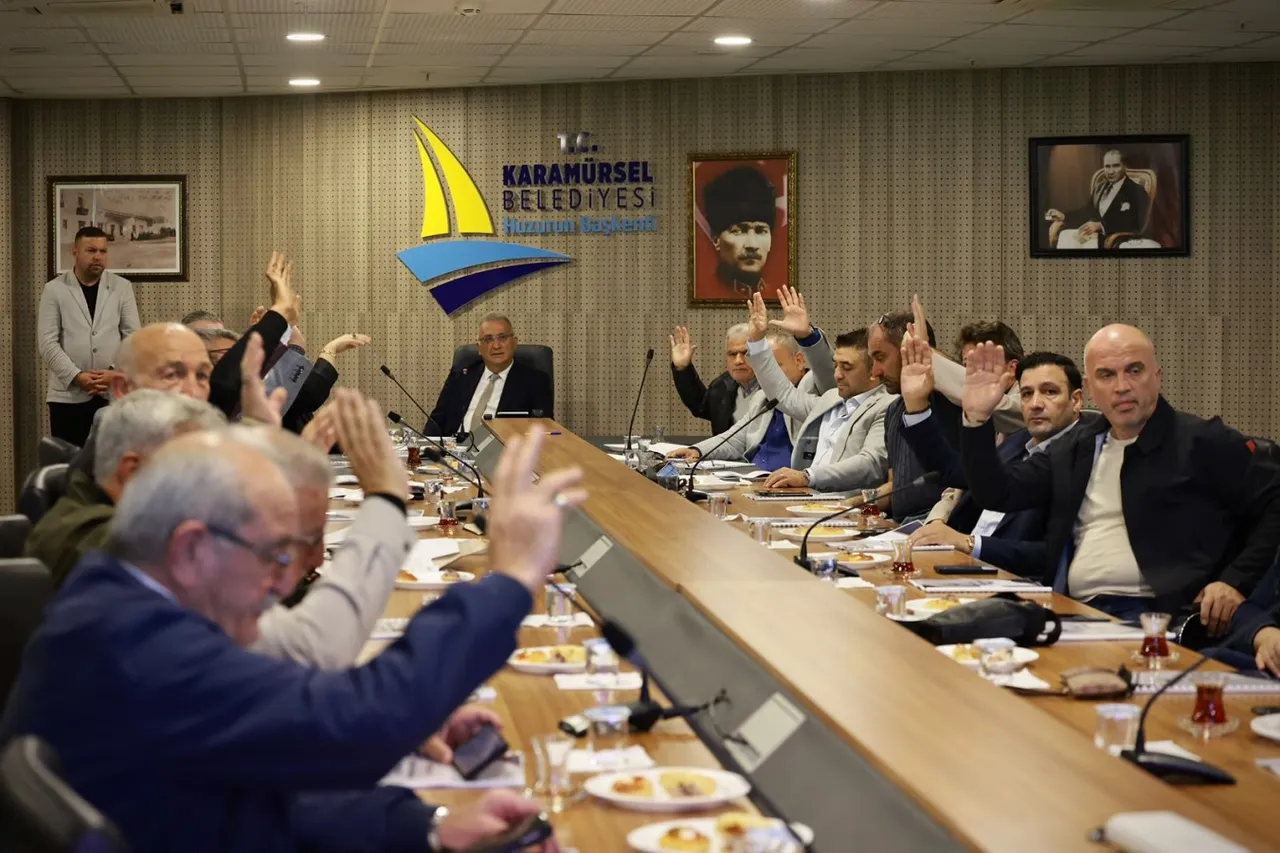Karamürsel Belediye Meclisinde ekim ayı mesaisi başladı
