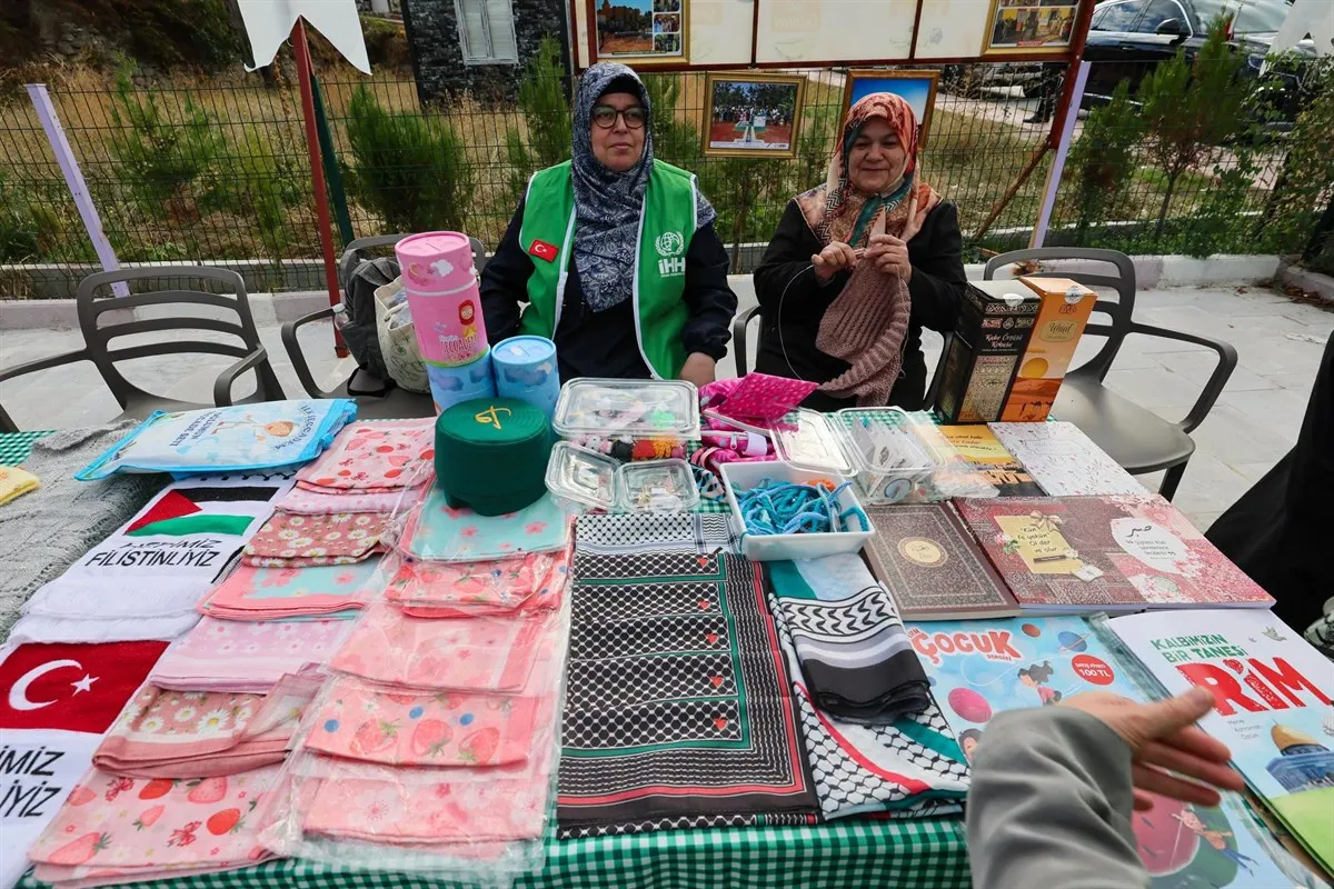 Vali Tülay Baydar Bilgihan Hocabali Hamam Kafe’de düzenlenen etkinliğe katıldı