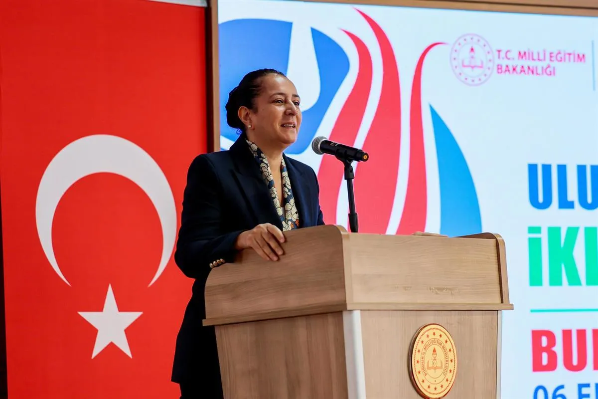 Vali Tülay Baydar Bilgihan Ulusal gençlik iklim çalıştayına katıldı