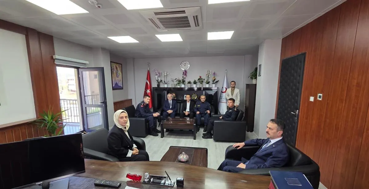 Vali Aktaş’tan, Kocaeli İl Göç İdaresi Müdürü Altuntaş'a hayırlı olsun ziyareti
