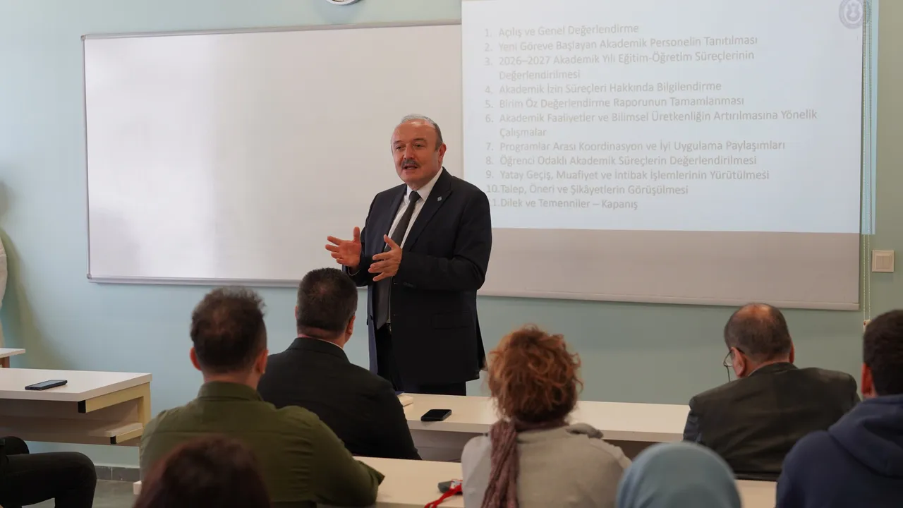İstanbul Esenyurt Üniversitesi Meslek Yüksekokulu, 2026-2027 Eğitim-Öğretim Yılı akademik açılış toplantısı