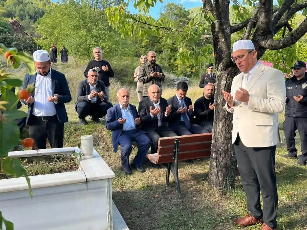 Şehit ve merhumlar dualarla anıldı