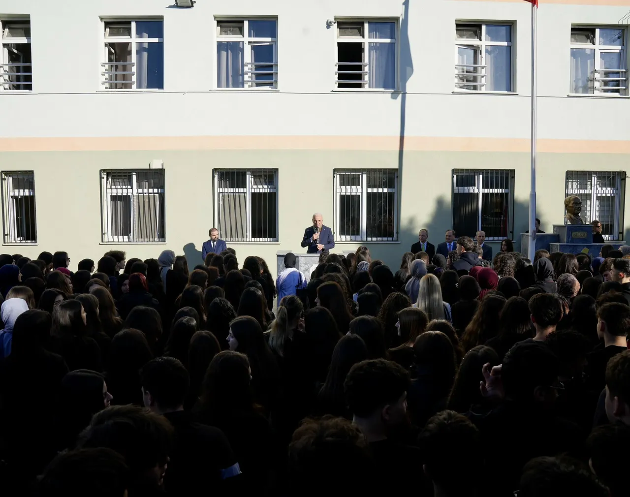 Ümraniye’de yeni haftanın ilk buluşması gençlerle gerçekleşti