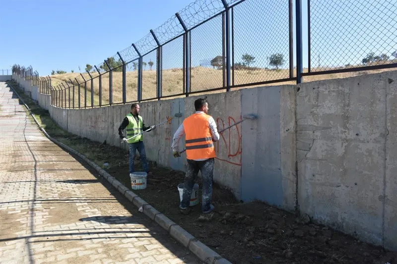 Siirt’te parklar ve yeşil alanlar daha güvenli ve kullanışlı hale getiriliyor
