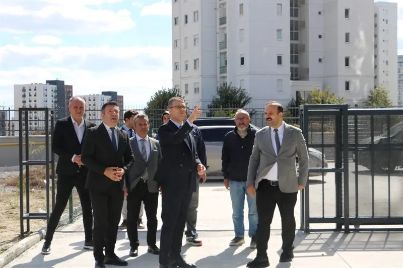 Kaymakam Burhan’dan Emlak konut sultan Alparslan ilkokuluna ziyaret