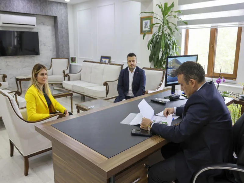 Bilecik Valisi Faik Sözer, İl Özel İdaresi çalışmalarını değerlendirdi