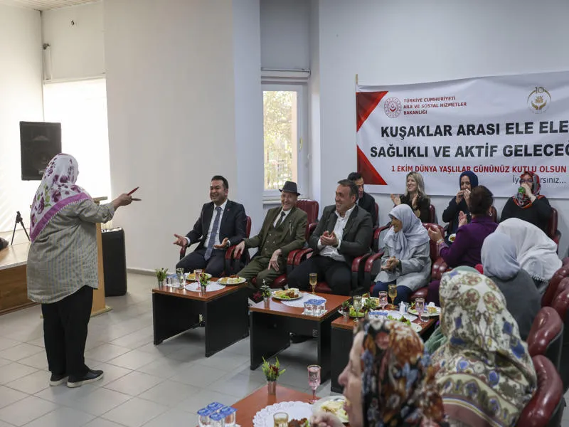 Bilecik Valisi Faik Sözer’den Dünya Yaşlılar Günü’nde ziyaret