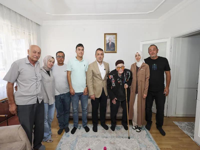 Bilecik Valisi Sözer’in şehit babası Osman Bayır’a hane ziyareti