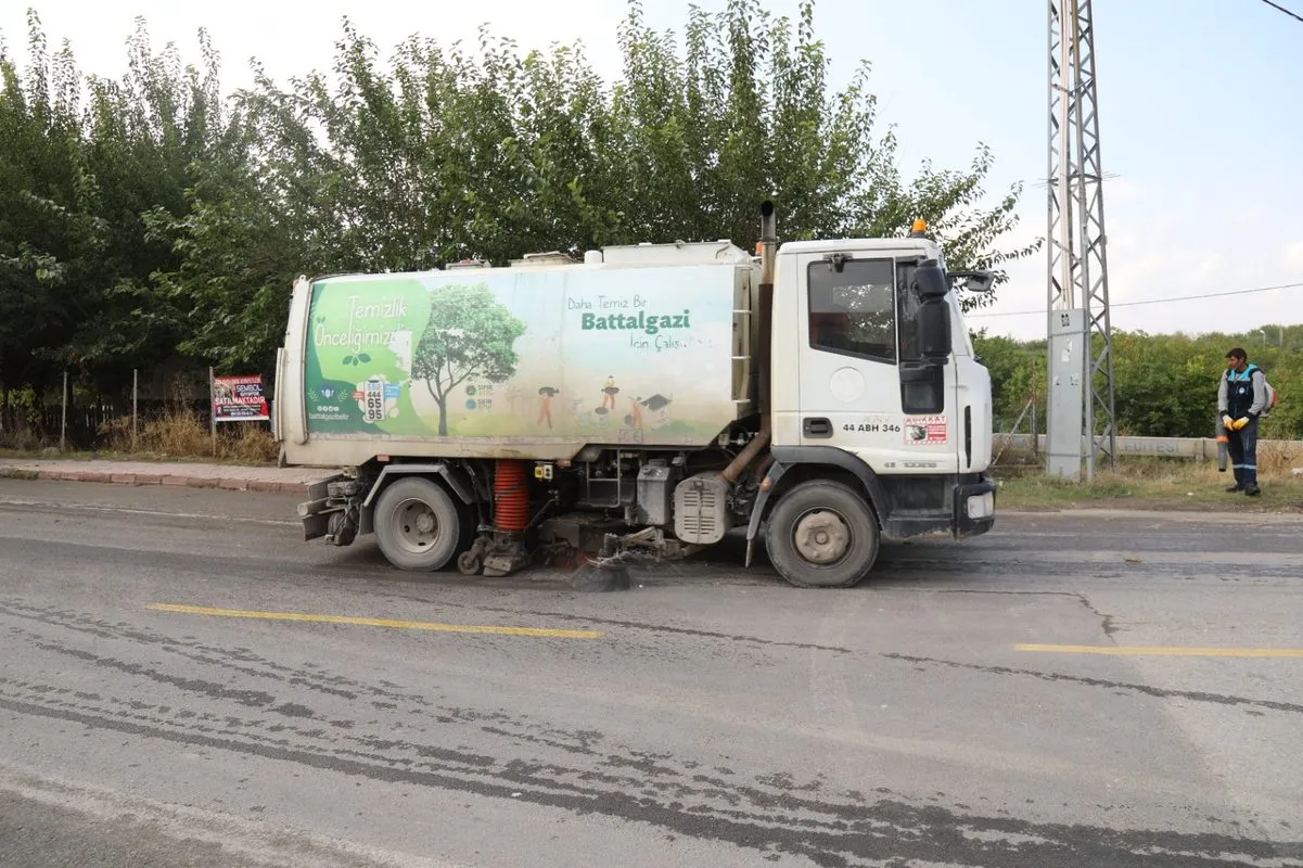 Battalgazi’de temizlik çalışmaları sürüyor
