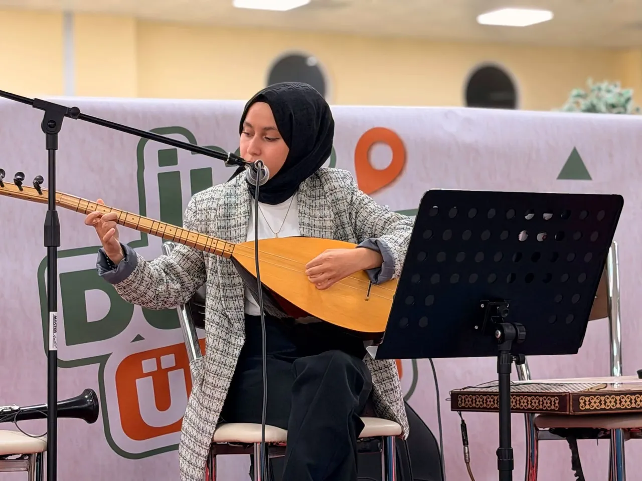 BAÜN’de Öğrenciler, ÜNİAK topluluğunun geleneksel sıra gecesi programında bir araya geldi