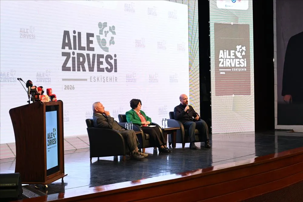 Eskişehir Teknik Üniversitesi Rektörü Özcan, 2026 Eskişehir Aile Zirvesi’ne katıldı
