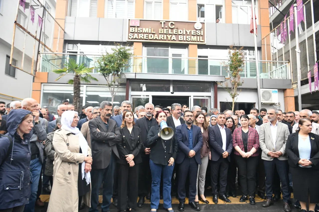 Bismil Belediyesi’ne dönük saldırı girişimi protesto edildi