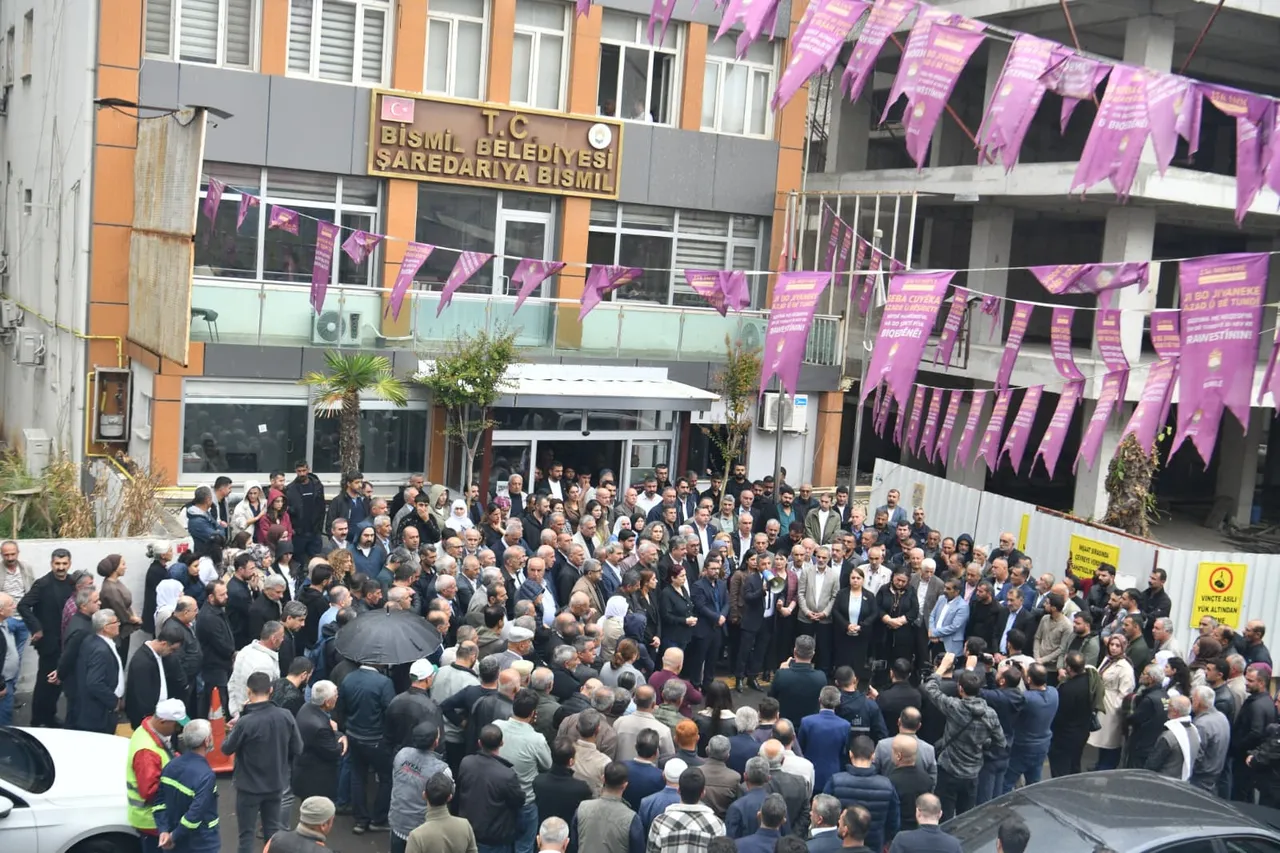 Bismil Belediyesi’ne dönük saldırı girişimi protesto edildi