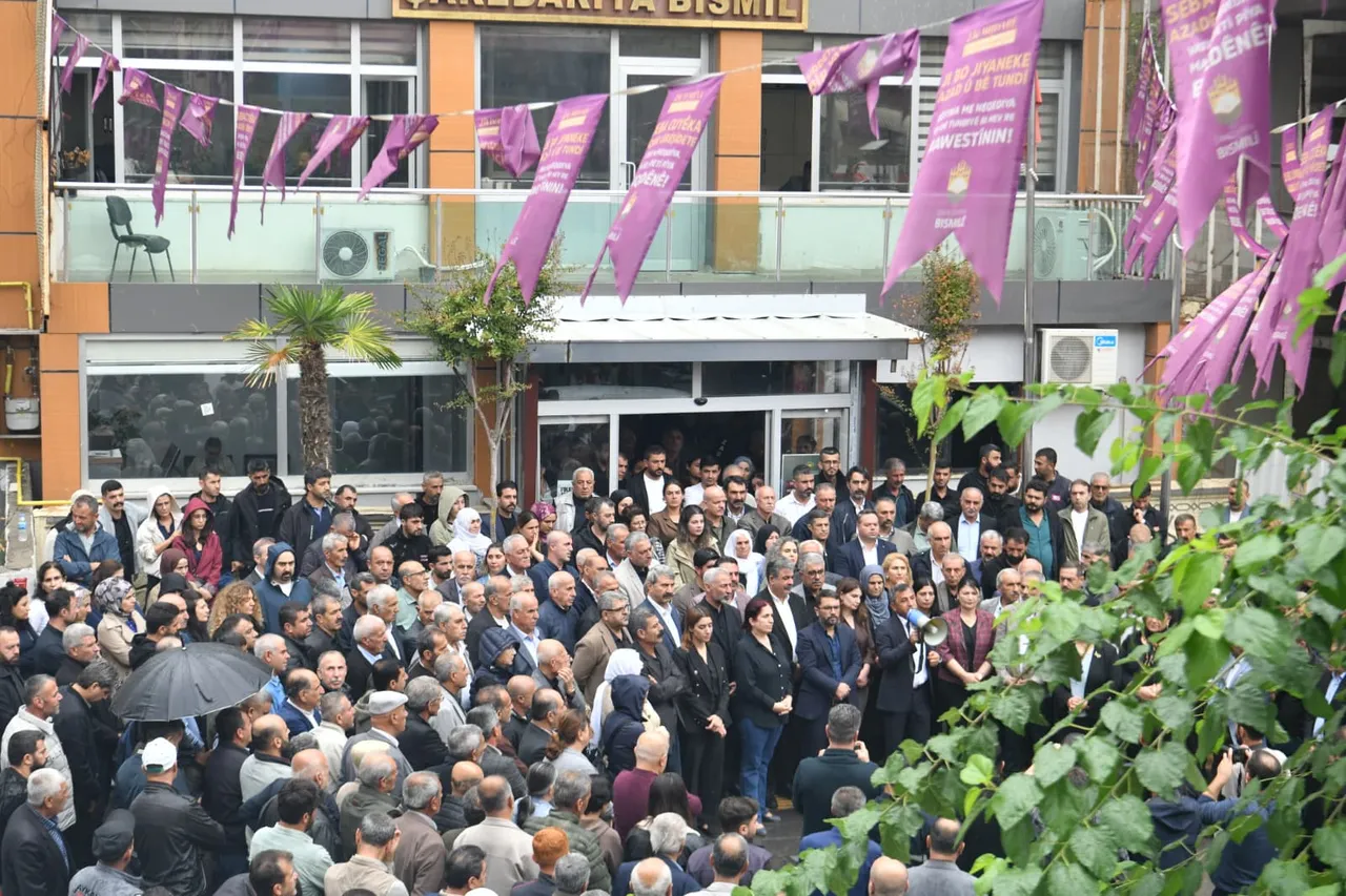 Bismil Belediyesi’ne dönük saldırı girişimi protesto edildi