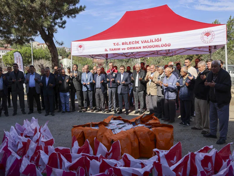 Bilecik’te üreticilere kanola ve yem bitkisi tohumu desteği