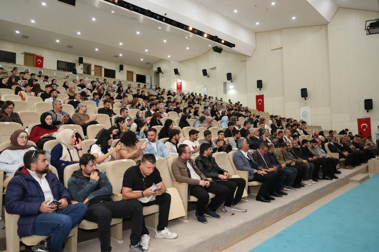 BEÜ’de “Yedi Bölge Tek Ses, Filistin Sözlüğü” panel programı gerçekleştirildi