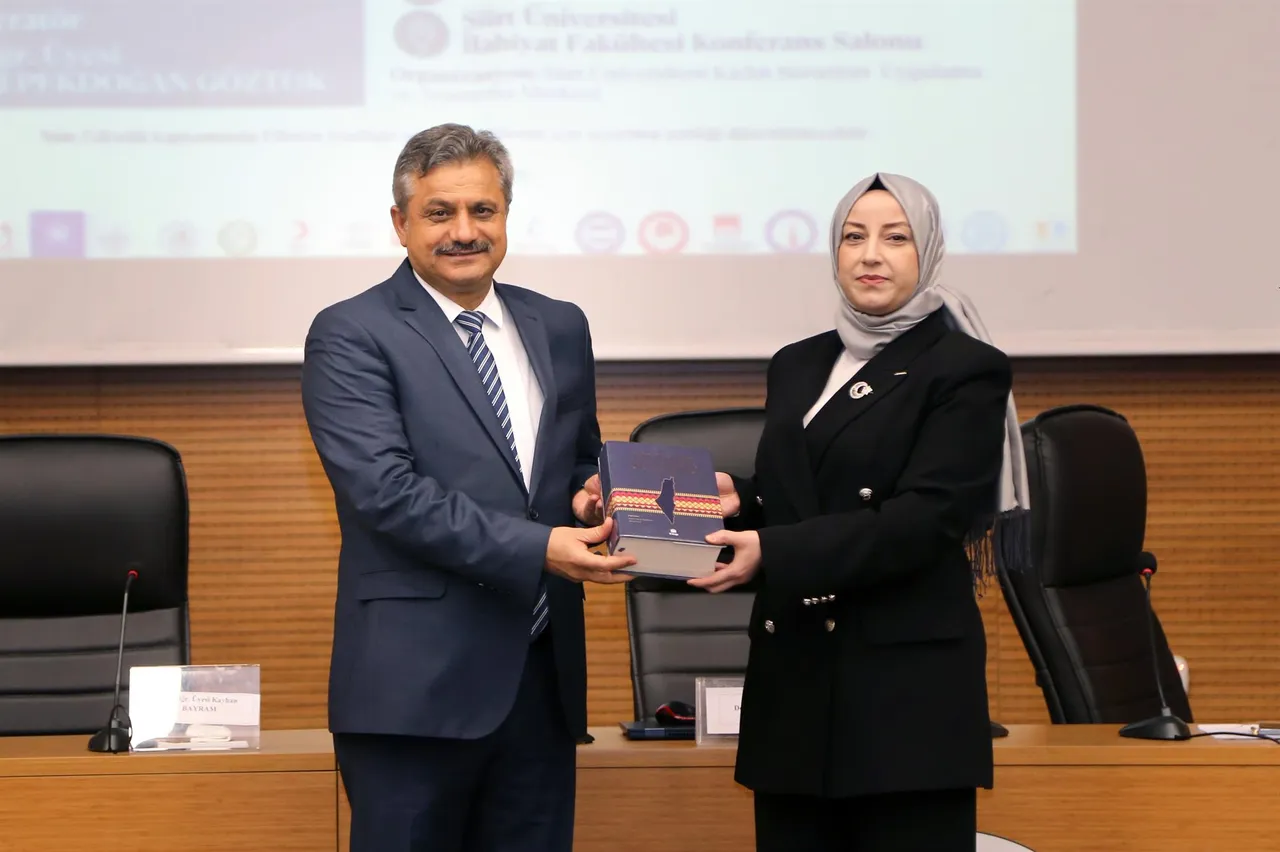 Siirt Üniversitesi Rektörü Şındak, “Yedi Bölge Tek Ses: Filistin Sözlüğü” programına katıldı