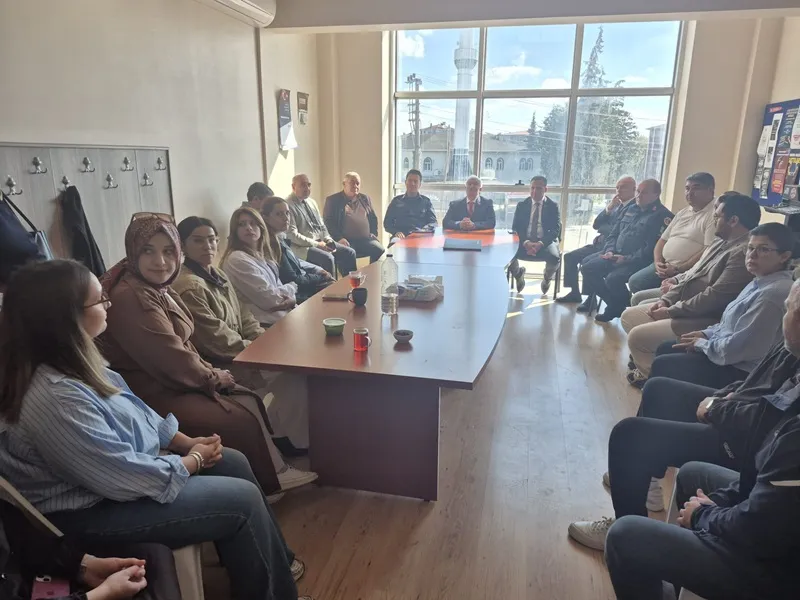 Gebze Kaymakamı Özyiğit, Gebze'deki eğitim kurumlarını ziyaretlerine devam ediyor