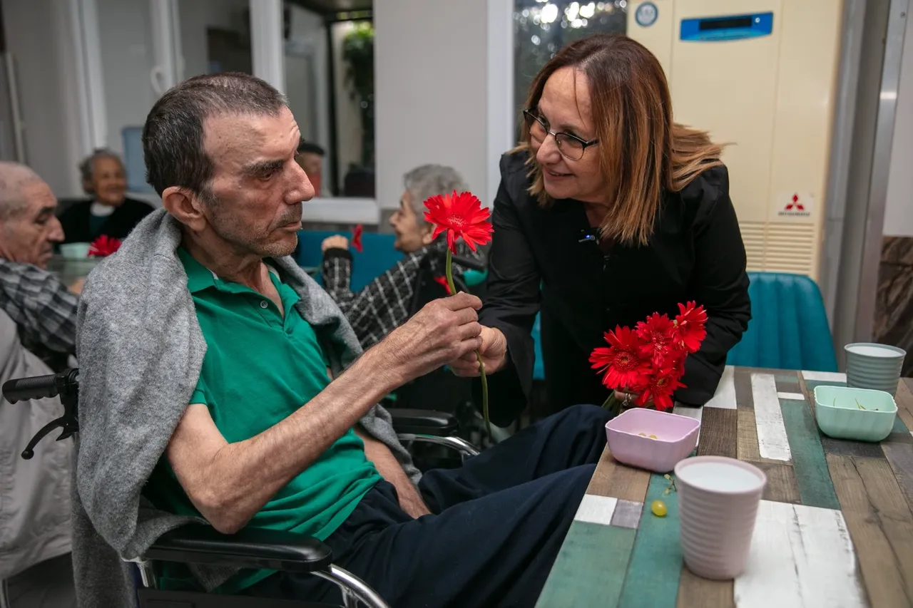 Güzelbahçe’nin Çınarlarına Ziyaret: Büyüklerimizin fikirleri yolumuza ışık tutuyor