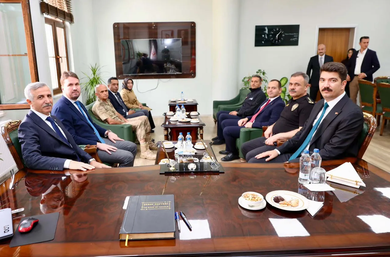 Vali Ünlüer, Nurhak ilçesinde ziyaret ve incelemelerde bulundu