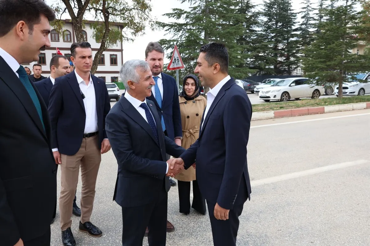 Vali Ünlüer, Nurhak ilçesinde ziyaret ve incelemelerde bulundu