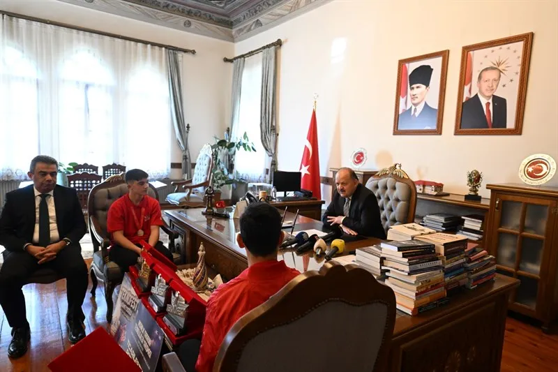 Kastamonu Valiliği, TEKNOFEST Güneydoğu'dan önemli başarılarla döndü