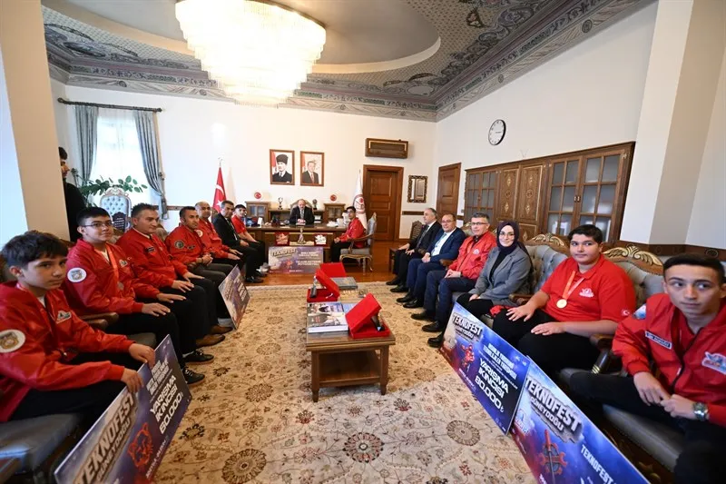 Kastamonu Valiliği, TEKNOFEST Güneydoğu'dan önemli başarılarla döndü
