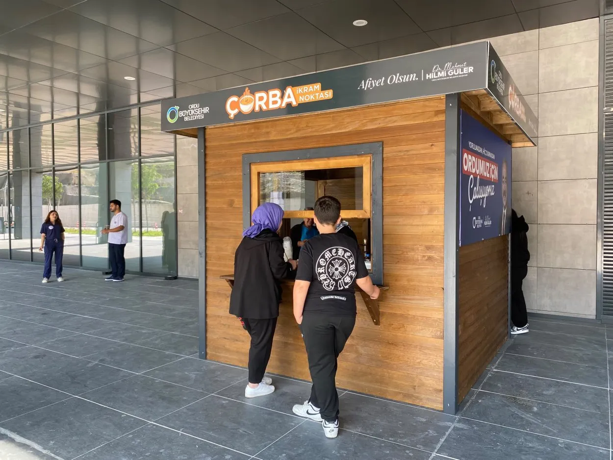 Büyükşehirin çorba ikramı şimdi de Şehir Hastanesinde