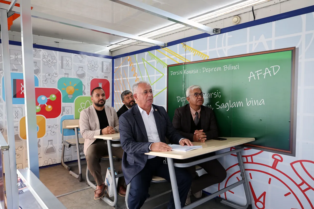 Deprem Tırı ile 6,4'lük tatbikat