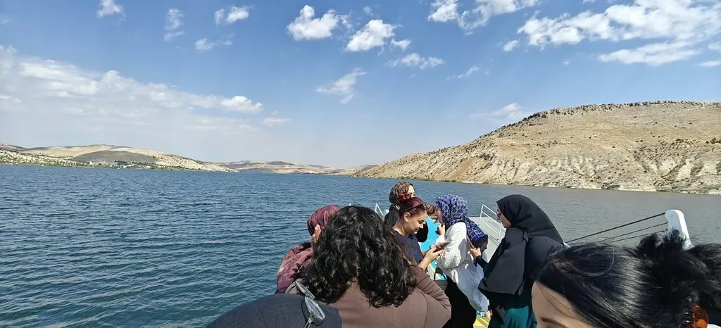 GAÜN Nizip Myo’da öğrenciler için tekne gezisi düzenlendi