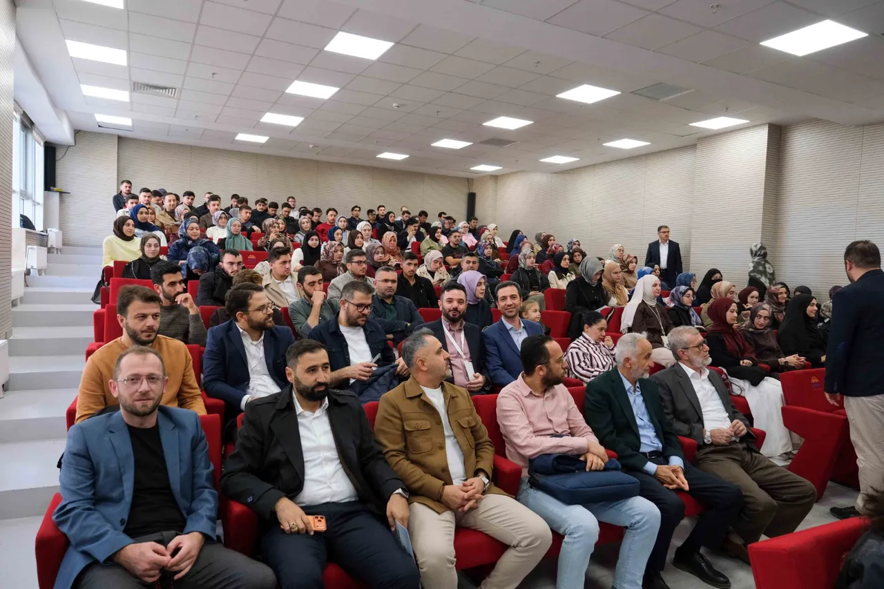 "Coğrafya ve İslam Bilimleri" konulu dördüncü Din ve Coğrafya Sempozyumu başladı