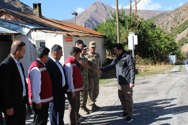 Çatak'ta ceviz hasadı başladı