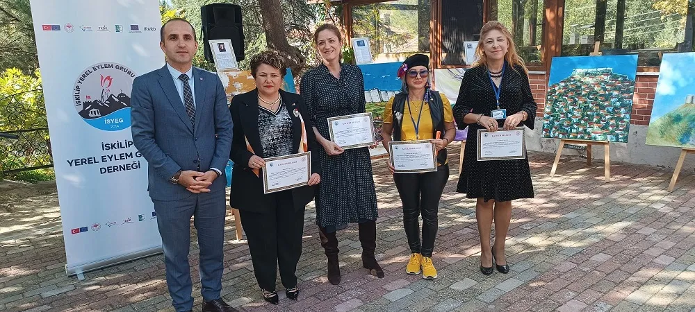 İskilip Kaymakamı Polat, “Bir Renk, Bir İz” sanat çalıştayı ve sergi programına katıldı