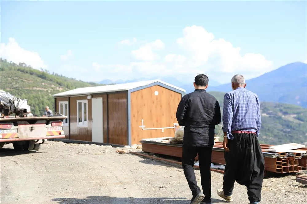 Uğurlu’da yaşlı çift yeni yuvasına kavuştu