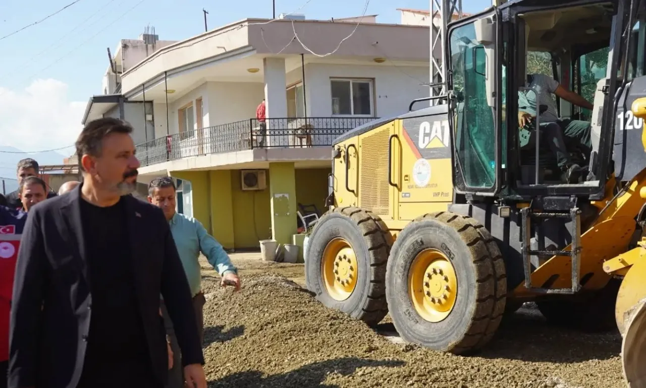 Arsuz Belediyesi: Arsuzumuzda yaşanan sel sonrası yaraları birlikte sarıyoruz