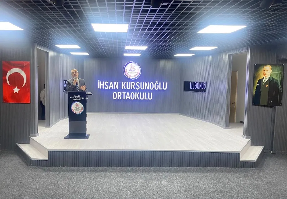 6 Ekim İstanbul'un kurtuluşu ilçesi İhsan Kurşunoğlu Ortaokulu'nda kutlandı