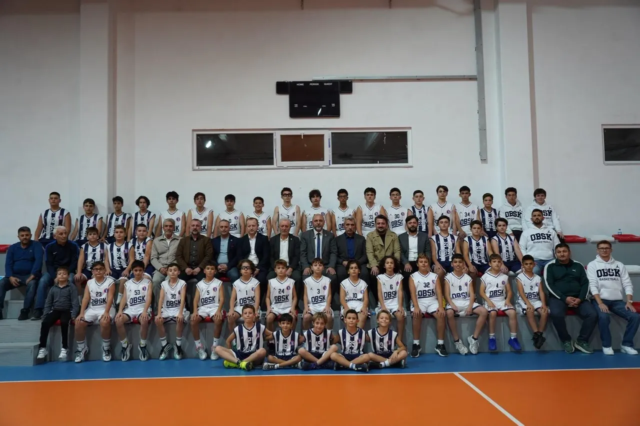 Başkan Aydın’dan genç basketbolculara destek