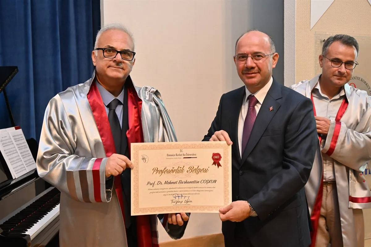 Osmaniye Korkut Ata Üniversitesinde 2026-2027 Akademik Yılı açılış ve Biniş Giyme töreni gerçekleştirildi