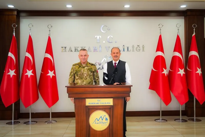 2. Ordu Komutanı Yaralı’dan Vali Taşyapan’a ziyaret