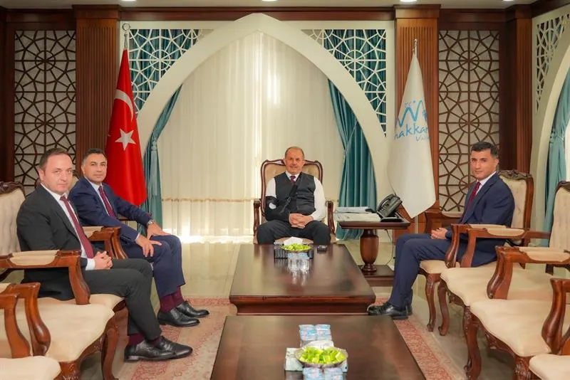Hakkari Valisi Taşyapan’a ziyaretler