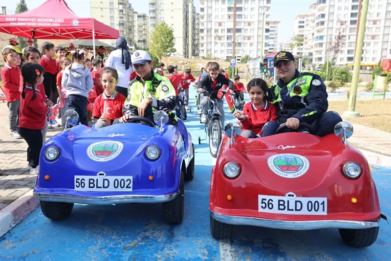 Siirt’te öğrencilere uygulamalı trafik eğitimi