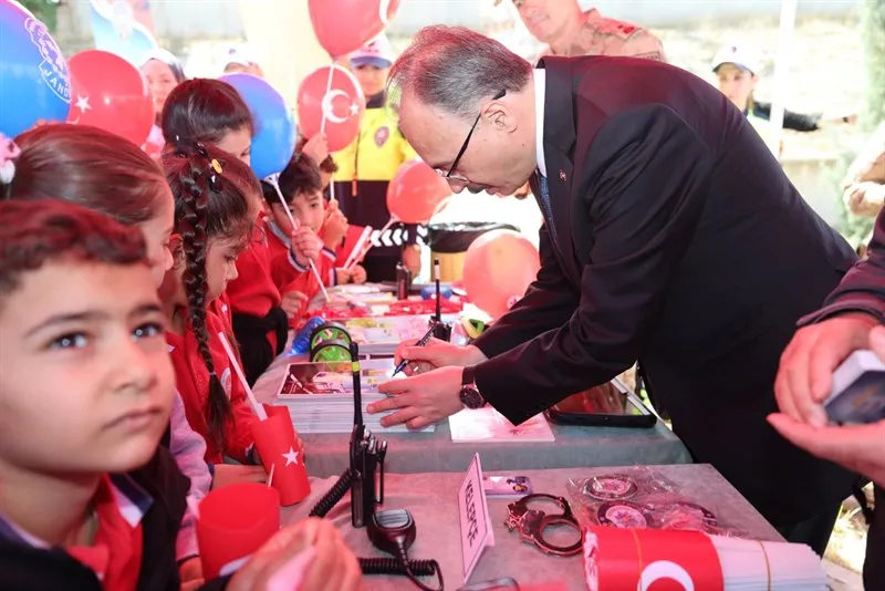 Siirt’te öğrencilere uygulamalı trafik eğitimi