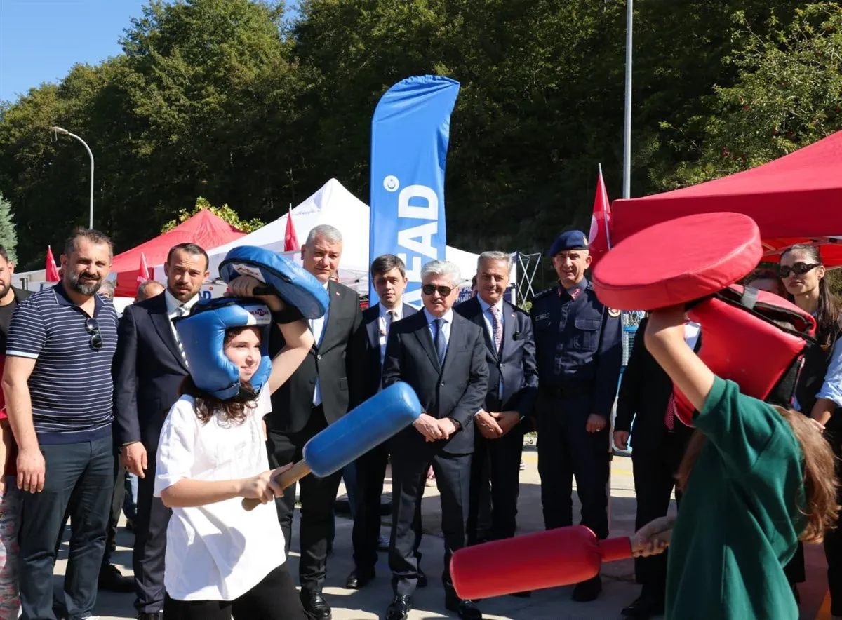 Vali Doğan, “Bilim Köyde Filizleniyor: Bir Köy, Bin Keşif” programına katıldı