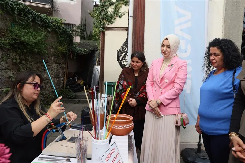 Yakamoz pazarı geleneksel sanatlar ve el emeği panayırı açıldı