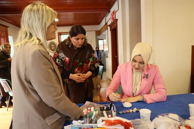 Yakamoz pazarı geleneksel sanatlar ve el emeği panayırı açıldı