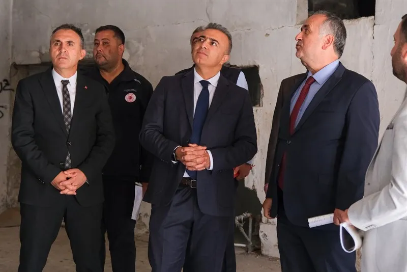 Vali Çiçek Karaman Kalesinde incelemelerde bulundu