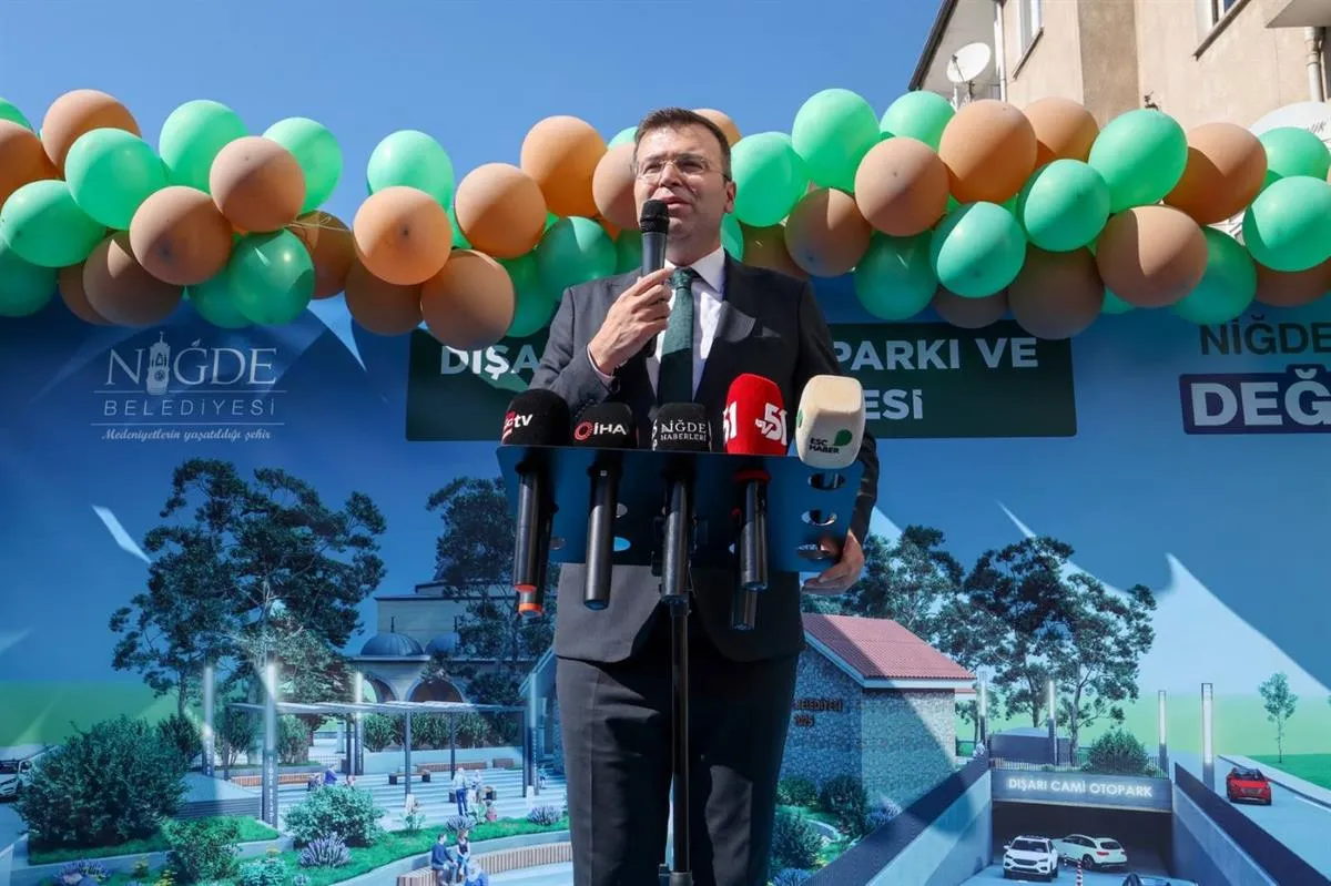 Niğde Valisi Nedim Akmeşe Dışarı Cami Otoparkı ve peyzaj Projesi temel atma törenine katıldı